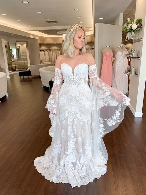 Curvy Bride Princess Dress, Plus Size Sleeve Wedding Dress, Plus Size Floral Wedding Dress, Plus Size Wedding Dresses Lace, Mermaid Wedding Dress Plus Size, Enchanted Forest Wedding Dress, Lace Plus Size Wedding Dress, Event Advertisement, Plus Wedding Dresses