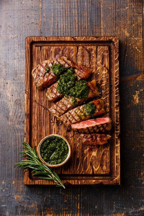 Learn how to grill sirloin steak perfectly every time and serve it with the most amazing homemade chimichurri. #dinner #kidfriendly #quickandeasy Beef Heart Recipe, Gluten Free Worcestershire Sauce, Sirloin Steak Recipes, Steak Bites Recipe, Potted Beef, Beef Sirloin, Food Crush, Grilled Steak, Sirloin Steaks