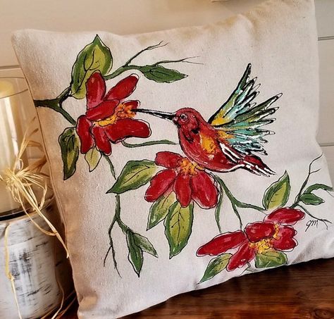 Hand Painted Pillows, Fabric Painting Techniques, Easter Pillows, Fabric Paint Designs, Bird Pillow, Summer Pillows, Hummingbird Garden, Holiday Pillows, Green Pillows