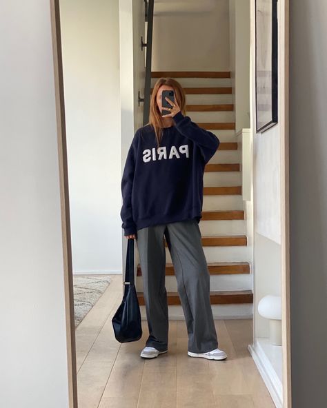 Study Minimal, Everyday Outfits For Work, Casual Sunday Outfit, Casual Everyday Outfits, Sport Casual Outfit, Scandi Fashion, Sunday Outfit, Outfits For Work, High Waist Trousers