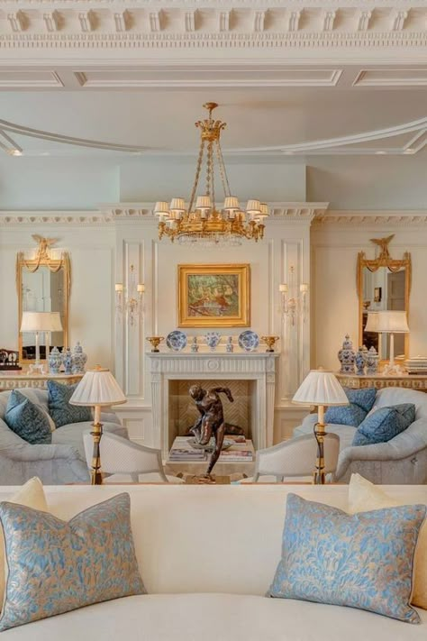 Alex Papachristidis Interiors, Cathy Kincaid, French Living Rooms, English Interior, French Country Living Room, Classic Interior Design, Classic Living Room, Classic Interior, Formal Living