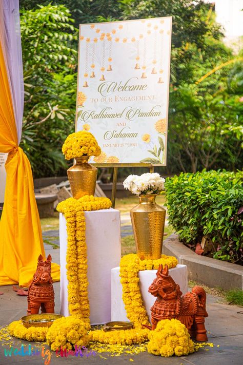 Haldi Decoration Ideas, Wedding Welcome Board, Wedding Entrance Decor, Traditional Wedding Decor, Indian Wedding Planning, Wedding Entrance, Wedding Event Design, Home Wedding Decorations, Wedding Register