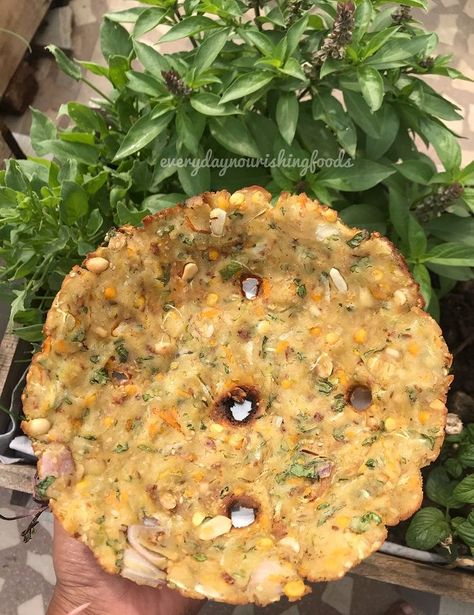 Sarva pindi recipe is a Telangana special dish. I show you how to make it healthy, tasty and easily at home. #telugurecipes #indianbreakfastideas #sarvapindi Sarvapindi Recipe, Akki Roti Recipe, Bajra Roti, Rice Flour Pancakes, Jowar Roti, Akki Roti, Pachadi Recipe, Snake Gourd, Andhra Recipes