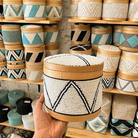 Boho Decor Diy Bohemian Homes, Boho Decor Diy, Modern African Decor, Christmas Lights Inside, Bali Style Home, Bali Decor, Diy Boho Decor, Bohemian Home Decor, Boho Deco