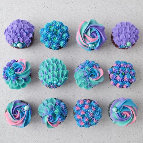 Mermaid Cupcake Cake, Little Mermaid Cupcakes, Teal Cupcakes, Wedding Dress Cupcakes, Blaze Birthday, New Birthday Cake, Mermaid Cupcakes, Mermaid Birthday Cakes, Wilton Cake Decorating