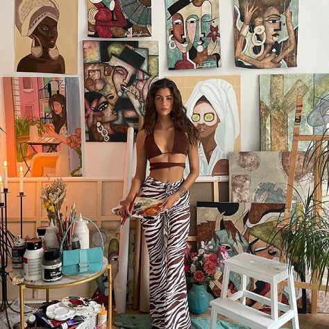 Daniella Jones, Painter Photography, Art Studio Room, Being Creative, Dream World, Foto Tips, Artist Aesthetic, Art Painting Gallery, Aesthetic Inspiration