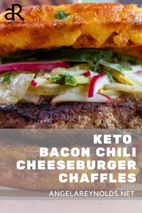 Low Carb Burger Recipes, Keto Bacon Cheeseburger, Chili Cheese Burger, Bacon Chili, Zucchini Side Dishes, Keto Bacon, Low Carb Burger, Keto Burger, Easy Keto Meal Plan