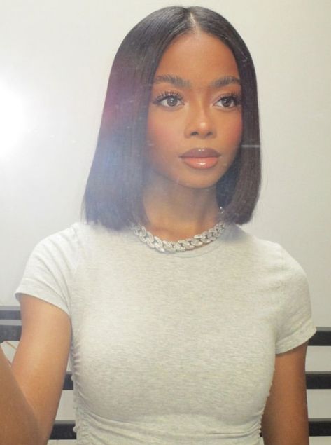 Blunt cut bob, skai jackson , no makeup makeup look No Makeup Makeup Look, Skai Jackson, No Makeup Makeup, No Makeup, Ig Post, Makeup Makeup, Fan Page, Fan, Makeup