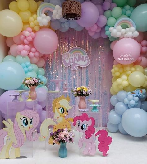 Pony Balloon Decoration, My Lil Pony Birthday Party Ideas, Mlp Birthday Party Ideas, Mlp Birthday Party, My Little Pony Themed Birthday Party, My Little Pony Birthday Party Ideas, My Little Pony Birthday Party Decorations, Pony Birthday Cake Ideas, Pony Birthday Party Decorations