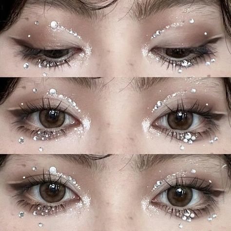 Prom Makeup Almond Eyes, Kpop Concert Eye Makeup, Kpop Glitter Makeup, Makeup For Kpop Concert, K Pop Concert Makeup, Douyin Pearl Makeup, Stray Kids Concert Makeup, Winter Tone Makeup, Straykids Makeup Inspiration