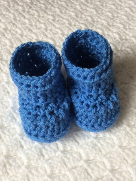 Free Crochet Patterns For Easy Baby Booties, Baby Slippers Pattern Sewing Free, Easy Baby Booties Crochet, Easy Crochet Baby Booties, Crochet Baby Booties Free Pattern, Crocheted Baby Booties, Baby Boy Booties, Baby Booties Free Pattern, Newborn Crochet Patterns