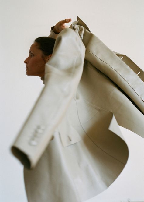 Tasha Tilberg, White Suit, Fashion Photography Inspiration, Studio Shoot, Branding Photoshoot, Branding Photos, 가을 패션, Photoshoot Inspiration, Fashion Photoshoot