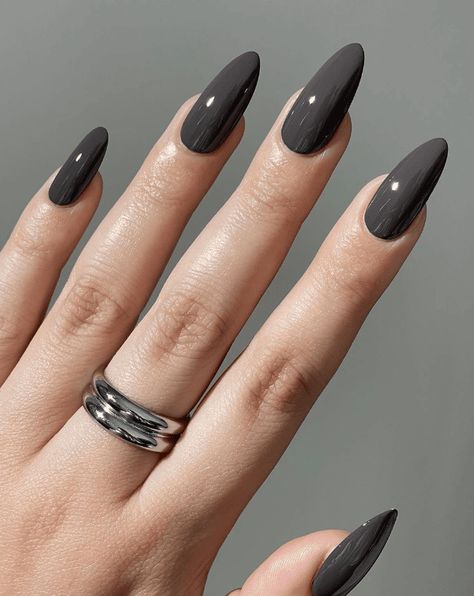 Dark Color Nails, Navy Nails, Grey Nail Designs, Dark Nail Polish, Nail Colors Winter, Smink Inspiration, Gray Nails, Makijaż Smokey Eye, Dark Nails