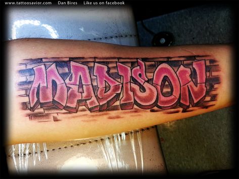 Brick Wall Tattoo, Names Tattoo, Graffiti Name, Hard Tattoos, Graffiti Names, Half Sleeve Tattoos Drawings, Graffiti Piece, Graffiti Tattoo, Omerta Tattoo