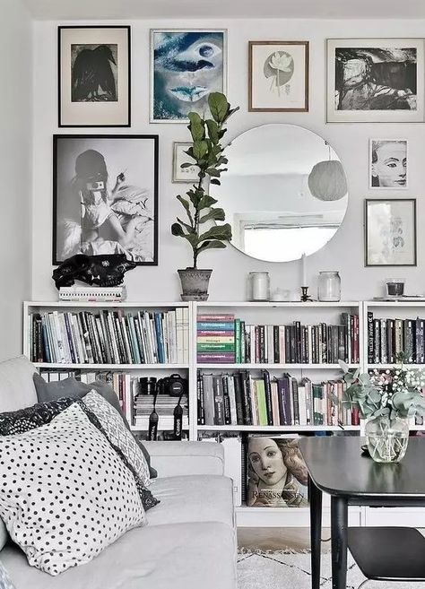 Ikea Billy Bookcase White, Ikea Wall Decor, Ikea Billy, Ideas Hogar, Small Living Room Decor, Eclectic Living Room, Trendy Living Rooms, Living Room Mirrors, Design Studios