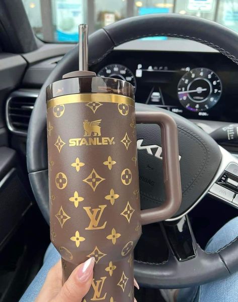 Louis Vuitton Water Bottle, Water Bottle Collection, Stanley Cup Aesthetic Decorated, Cricut Stanley Cup Ideas, Stanley Cup Accessories Ideas, Stanley Ideas, Stanley Cup Aesthetic, Copo Stanley, Carcase Iphone