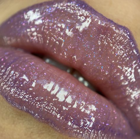 This purple, glittery lip blend was inspired by the red onions in my focaccia breadscape, using: 
⚪Elite Gloss by colourpopcosmetics 
⚪Purple Color Stick by profusion Lip Blending, Purple Lips, Red Onions, Red Onion, Onions, Purple Color, Lips, Purple, Makeup