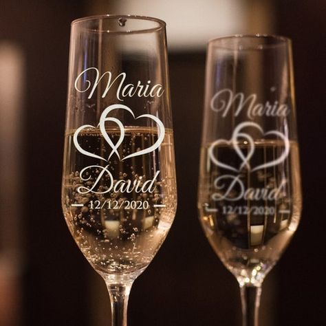 Set of 2 Wedding Champagne Flutes Mr and Mrs Personalized - Etsy Canada Champagne Flutes Wedding Favors, Unique Champagne Flutes, Engraved Champagne Flutes, Cartagena Wedding, Personalized Champagne Glasses, Champagne Toasting Flutes, Wedding Toasting Glasses, Toasting Flutes Wedding, Personalized Champagne Flutes