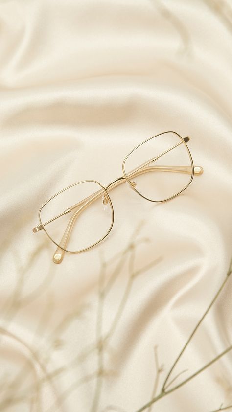 Aviator Specs Women, Gold Eyeglasses Frames, Glasses Frames Aviator, Gold Square Glasses, Metal Specs Frames, Frame Of Glasses, Gold Frame Eyeglasses For Women, Glasses Gold Frames, Aesthetic Glasses Frames Square