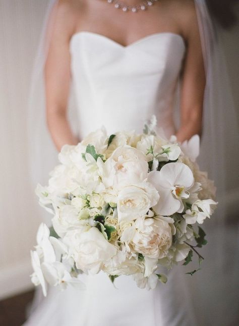 Classic Saybrook Point Inn & Spa Wedding Western Wedding, White Bouquet, Bridal Bouquets, Wedding Classic, Gorgeous Wedding, Romantic Wedding, White Wedding, Connecticut, Bridal Bouquet