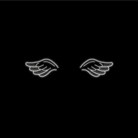 Angel Wings Black Background, Wings Black Background, Instagram Highlight Icons Black, Angel Wings Icon, Ios14 Homescreen, Wings Icon, Wings Wallpaper, Angel Theme, Gothic Angel