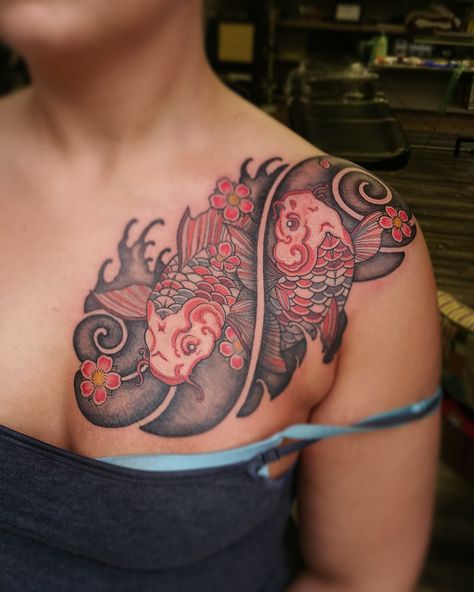 Women Shoulder Chest Tattoo, Pisces Chest Tattoo Female, Colorful Chest Tattoo Female, Koi Fish Tattoo On Shoulder, Pisces Shoulder Tattoo, Pisces Goddess Tattoos For Women, Pisces Chest Tattoo, Pisces Tattoo Black Women, Pisces Neck Tattoo