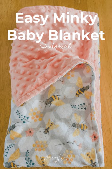 Flannel And Minky Blanket Diy, Senior Blankets, Baby Blanket Patterns Sewing, Minky Baby Blanket Diy, Homemade Baby Blankets, How To Sew Baby Blanket, Baby Blanket Tutorial, Owl Sewing, Diy Baby Blanket