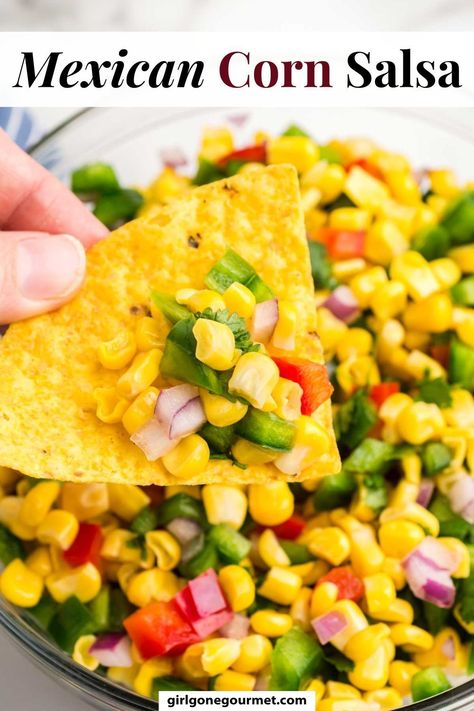 Brighten up your table with a bowl of fresh Corn Salsa, ready in 15 minutes with simple ingredients. Ideal as a dip or a flavorful complement to your favorite dishes, it's a must-try for any occasion. Easy Corn Salsa, Fresh Corn Salsa, Mexican Food Dishes, Corn Salsa Recipe, Easy Bruschetta, Easy Corn, Tacos Burritos, Corn Dip, Corn Salsa