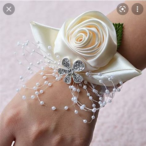 Corsage Flowers, Pearl Wedding Accessories, Wrist Corsage Prom, Wedding Accessories For Bride, Flowers Ribbon, Cheap Wedding Flowers, Wrist Flowers, Corsage Prom, Hand Flowers