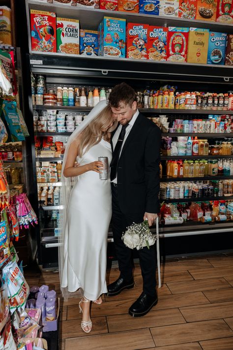 A Timeless and Intimate New York City Elopement | jennifermorrisphotography.com New York Aesthetic Wedding, Elopement Decor Ideas, Courthouse Wedding Pics, New York Courthouse Wedding, New York Wedding Photos, New York City Elopement, New York City Hall Wedding, Unconventional Wedding Photos, Elopment Photoshoot Ideas Courthouse