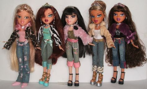 Bratz Princess, Bratz Collections, 2000s Bratz, Bratz 2000s, Dc Superhero Girls Dolls, Outfits 70s, Bratz Doll Outfits, Brat Doll, Bratz Girls