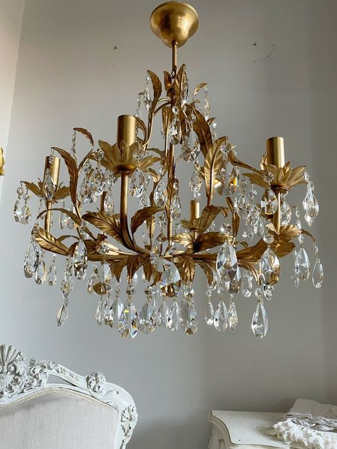 MilanChicChandeliers - Etsy Gold Art Deco Chandelier, Gold Leaves Decor, Entrance Way Chandelier, Gold And Crystal Chandelier, Entrance Chandelier Entryway, Living Room Chandelier Low Ceiling, Cottage Chandelier, Chandelier Aesthetic, Fancy Chandelier