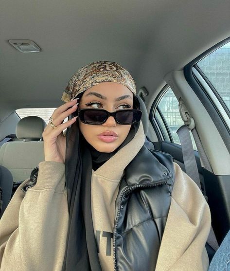 Head Scarf Outfit, Hijab Beauty, Hijab Fashion Summer, Estilo Hijab, Stile Hijab, Modern Hijab, Hijab Style Tutorial, Street Hijab Fashion, Modern Hijab Fashion