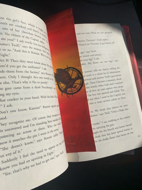 Bookmarks Hunger Games, Hunger Games Bookmark, Catching Fire Book, The Hunger Games Book, Hunger Games Books, Book Marks, Catching Fire, Book Stuff, Art Challenge