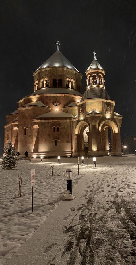 Iphone Background Inspiration, Church Aesthetic, Armenian Culture, Black And White Photo Wall, Gentleman Aesthetic, Pictures Of Christ, In Christ Alone, Christian Pictures, Instagram Graphic