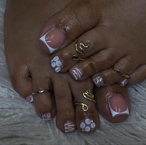 Nail Designs Toenails, Acrylic Nail Designs Classy, Winter Nail Art Designs, Pedicure Designs Toenails, Nail Makeup, Gel Toe Nails, Acrylic Toes, Acrylic Toe Nails, Pretty Toe Nails