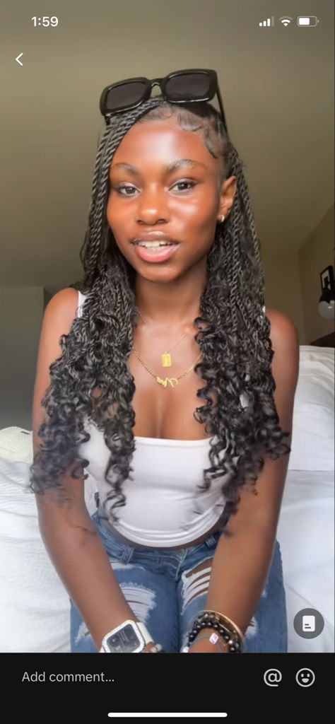 Curly Twists Braids Black Women, Boho Twists Hairstyle, Boho Senegalese Twist Medium, Short Boho Senegalese Twist, 16 Inch Braids, Passion Twists Mid Back, Hairstyles For Christmas Black Women, Knotless Twists With Curls, Hair Styles Twist Braid