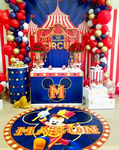 Woo'em on Instagram: “The Amazing Circus with Mickey Mouse 🎟 Can I get tickets next time? 📸: @beeunikebyevelyn  Inquiries: Sunny@wooemdesign.com or shop with me!…” Mickey Circus Birthday Party, Mickey Mouse Circus Theme Party, Mickey Mouse Carnival Party, Mickey Mouse Backdrop, Mickey Rey, 1st Birthday Boy Themes, Mickey Mouse Centerpiece, Girl Superhero Party, Mickey 1st Birthdays