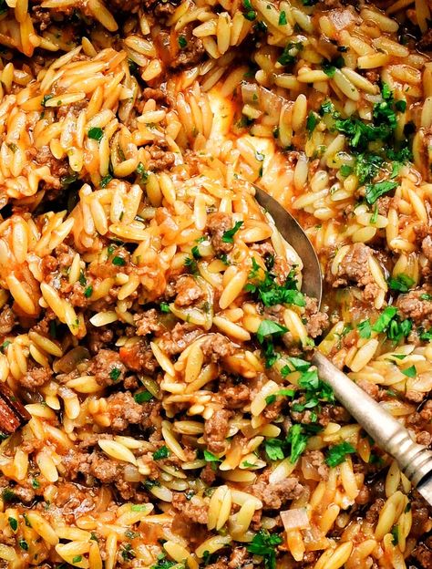 Ground Beef Orzo Couscous Ground Beef, Orzo Hamburger Recipes, Ground Beef Risotto Recipes, Orzo Ground Beef, Manestra Recipe Greek, Orzo And Ground Beef Recipes, Beef And Orzo Recipes, Ground Beef And Orzo Recipe, Grits Meals