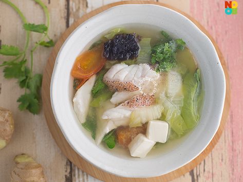 Chinese Fish Soup Recipe, Black Bean Sauce Chicken, Chinese Fish Recipe, Red Grouper, Fish Soup Recipe, Chinese Seafood, Grouper Fish, Braised Pork Belly, Fish Soup