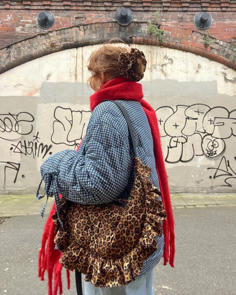 All about matching my scrunchie to my bag these days 🫶🏼🫶🏼🫶🏼 #damsonmadder #slowfashion #sustainablefashion #scandifashion Scrunchies Bag, Scrunchie Bag, Cottagecore Fits, Crossbody Bag Outfit, Scandi Fashion, Magic Women, Winter Attire, Scandinavian Fashion, Bags Aesthetic