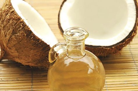 7+reasons+why+coconut+oil+is+a+big+deal+for+your+skin Natural Cooking, Coconut Oil Skin Care, Organic Virgin Coconut Oil, Coconut Oil Uses, Nourishing Foods, Benefits Of Coconut Oil, Coconut Oil For Skin, Healthy Oils, Cooking Ingredients