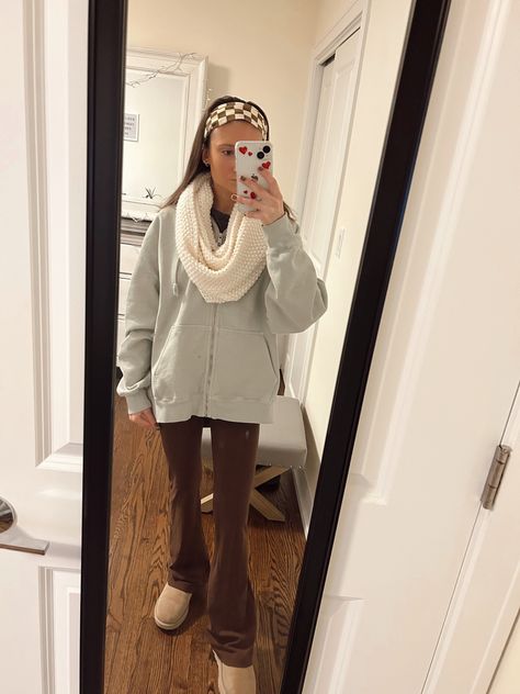 Obsessed with my brown lululemon yoga pants for work & weekend ♡ #fashion #aesthetic #teacher #sped #kindergarten #comfort #casual #cuteoutfit #teacherootd #teacherstyle #teacherlife #flannel #ootd #cozy #school #firstyearteacher #uggs #lululemon #pacsun #targetstyle #headband #yogapants #comfy #scarf #sweatshirt Flannel And Yoga Pants Outfits, Brown Yoga Pants Outfit Aesthetic, Brown Leggings Outfit Aesthetic, Brown Yoga Pants Outfit, Brown Flannel Outfit Aesthetic, Brown Yoga Pants, Oversized Brown Cardigan For Fall, Brown Lululemon, Yoga Pants For Work