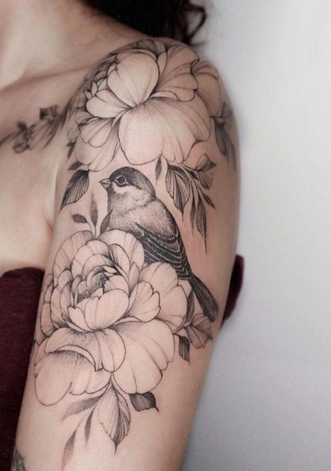 Bird And Flower Tattoo, Bird Tattoo Sleeves, Bird Tattoos For Women, Female Tattoos, Tattoos For Women Half Sleeve, Floral Tattoo Sleeve, Irezumi Tattoos, Shoulder Tattoos, Tattoo Girls