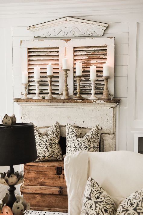 Four Simple Ways To Style A Mantel - Liz Marie Blog Shabby Chic Wall Decor Ideas, Bedroom Remodeling, Rustic Decorating, Liz Marie, House Deco, Country Style Homes, Country Farmhouse Decor, Country House Decor, Cool Ideas