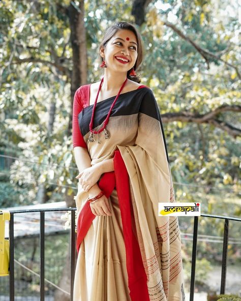 Saraswati Puja Saree Look Bengali, Poses On Saree At Home, Saraswati Puja Saree Look, Saree Photoshoot Poses At Home, Saree Poses Photoshoot Ideas At Home, Amrapali Boutique, Kerala Saree Blouse Designs, Durga Pooja, Bengali Saree