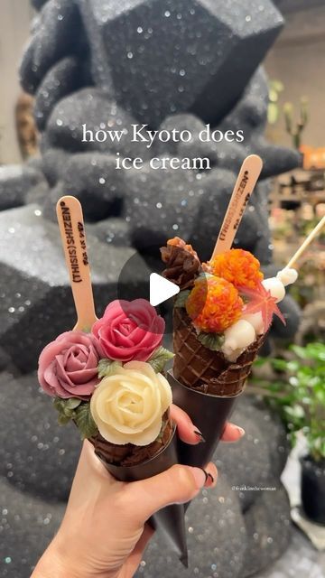 Japan Ice Cream, Flower Ice Cream, Place Video, Japan Dessert, Flower Ice, Japan Life, Autumn Design, Pretty Dessert, Japanese Dessert