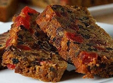 Dark Fruit Cake (prizewinner) Recipe Dark Fruit Cake, Dark Fruit Cake Recipe, Best Fruitcake, Fruit Cake Recipe Christmas, Fruit Cake Recipe, Fruit Cake Christmas, Torte Cupcake, Fruitcake Recipes, Christmas Cake Recipes