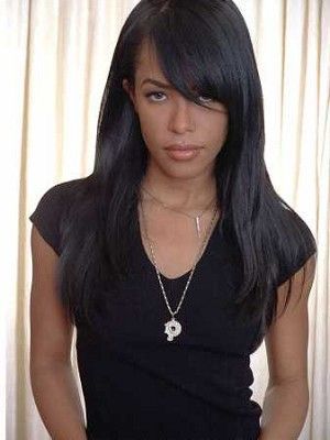 Celebrities Who Died, Wedge Hairstyles, Side Bangs Hairstyles, Aaliyah Style, Makeup Tip, Asymmetrical Hairstyles, Shoulder Hair, Fringe Hairstyles, Side Bangs