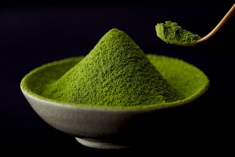 Green Tea Photography, Moringa Latte, Pomegranate Pictures, Matcha Design, Matcha Lover, Green Aura, Tea Photography, Matcha Tea Powder, Zen Tea